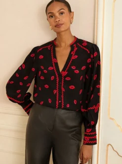 Blouses En Overhemden|Love & Roses Zwart met lippenprint - blouse met lange mouwen en inkeping
