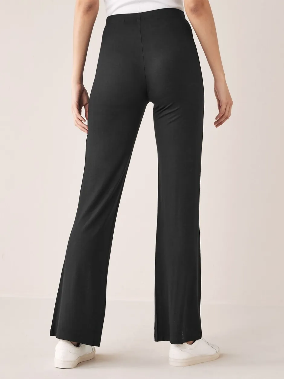 Leggings En Joggingbroeken*Next - - Onverkorte legging Zwart met uilopende pijpen