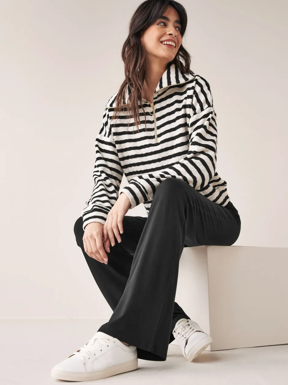 Leggings En Joggingbroeken*Next - - Onverkorte legging Zwart met uilopende pijpen