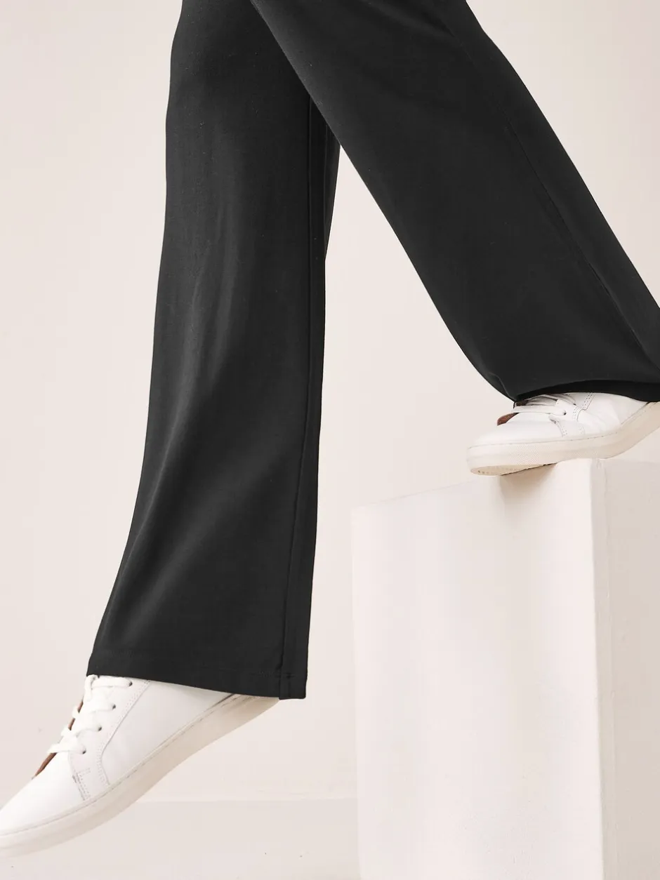 Leggings En Joggingbroeken*Next - - Onverkorte legging Zwart met uilopende pijpen