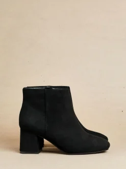 Ruimvallend En Extraruimvallend|Linzi - Alba Wide Fit Block Heeled Ankle Boots Zwart suède