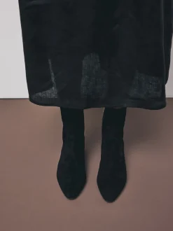 Ruimvallend En Extraruimvallend|Boots|Next - Motionflex Sokkenlaarzen met Blokhak Zwart suède