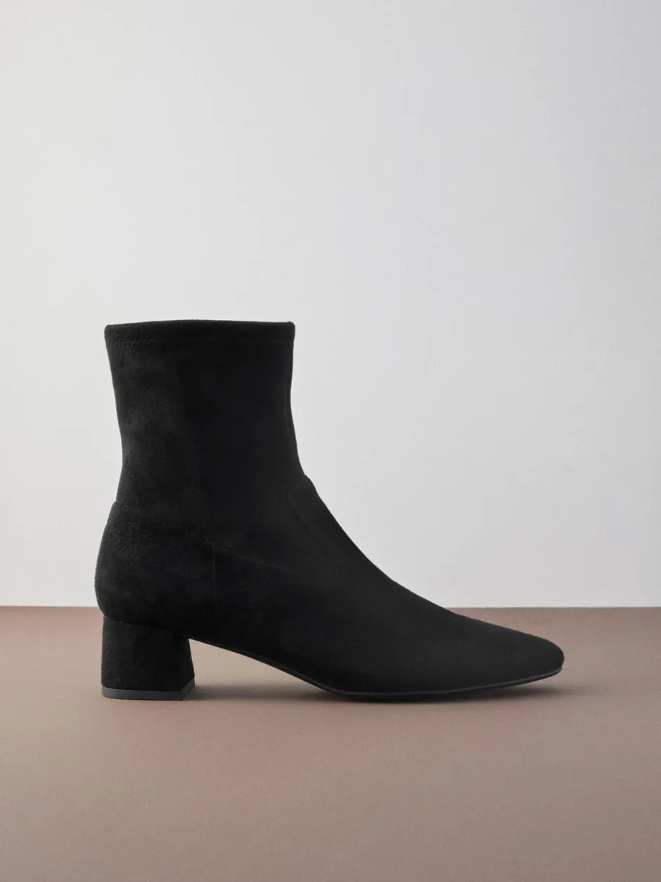 Ruimvallend En Extraruimvallend|Boots|Next - Motionflex Sokkenlaarzen met Blokhak Zwart suède