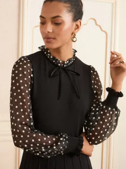 Gebreide Kleding|Jurken*Love & Roses - Frill Neck Chiffon Sleeve Knitted Mini Dress Zwarte Bloemen Vlek Franje Hals