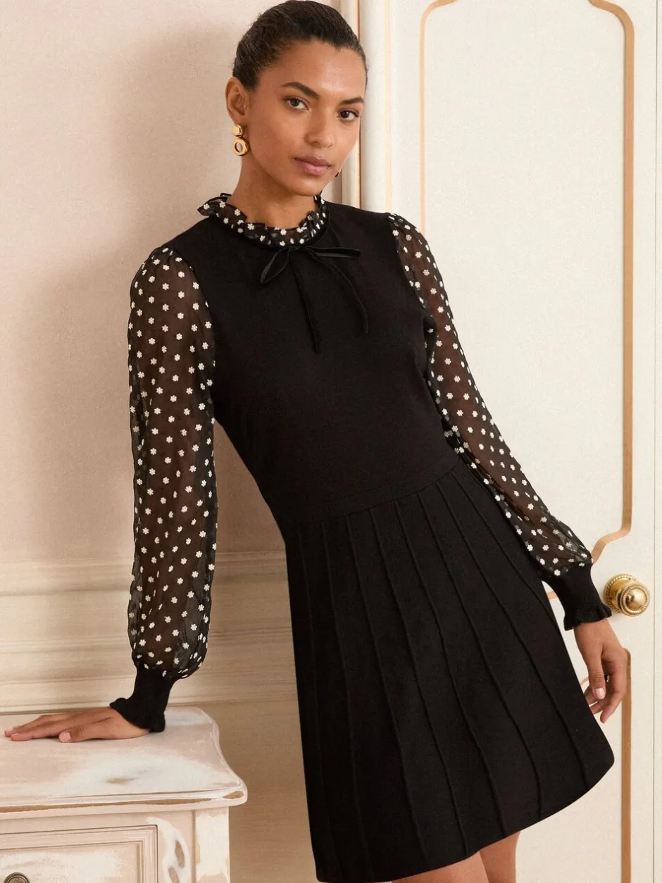 Gebreide Kleding|Jurken*Love & Roses - Frill Neck Chiffon Sleeve Knitted Mini Dress Zwarte Bloemen Vlek Franje Hals