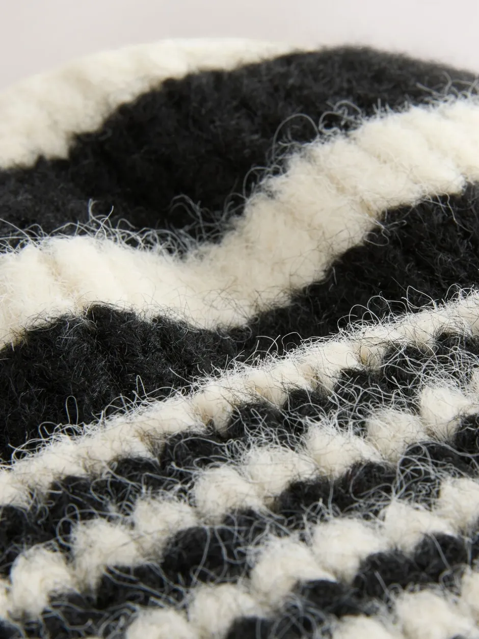 Mutsen, Handschoenen En Sjaals*Next - Stripe Knitted Beanie Hat Zwart/wit