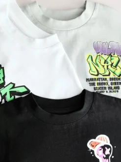 T-Shirts|Tops*Next Zwart/wit/grijs - Verpakking van 3 relaxte T-shirts met grafische print en korte mouwen (3-16jr)